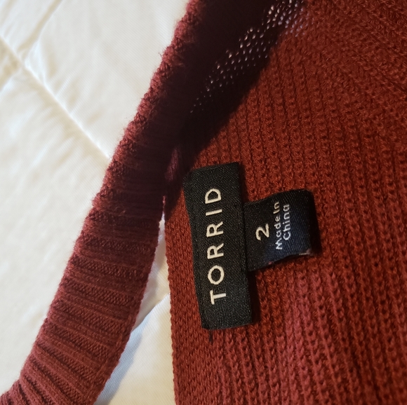 Torrid rust cold shoulder keyhole back sweater size 2 - Picture 3 of 7